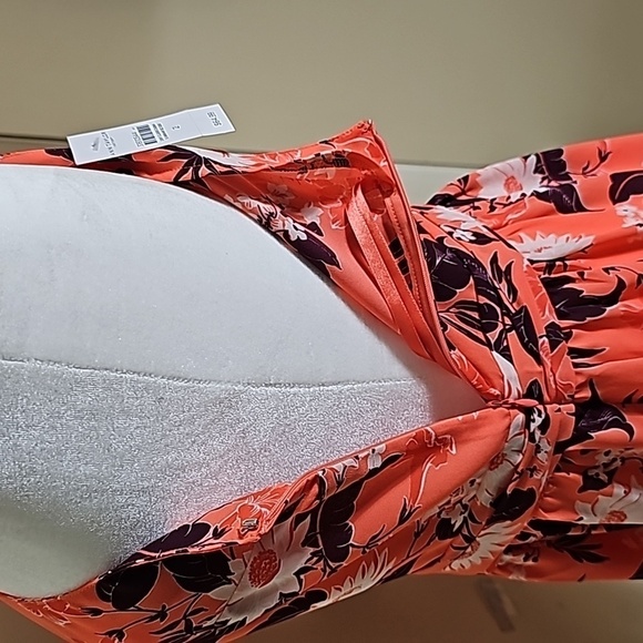 AnnTaylor One Shoulder Pink Floral Long Sleeve Blouse Size 2 - Picture 7 of 9